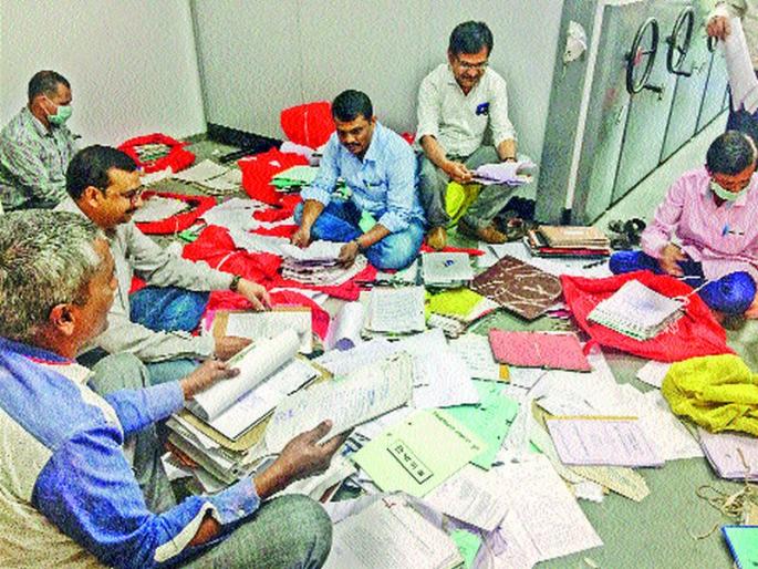 Rehabilitation 'files finally rehab | पुनर्वसनाच्या ‘फायलीं’चे अखेर पुनर्वसन Rehabilitation 'files finally rehab | पुनर्वसनाच्या ‘फायलीं’चे अखेर पुनर्वसन