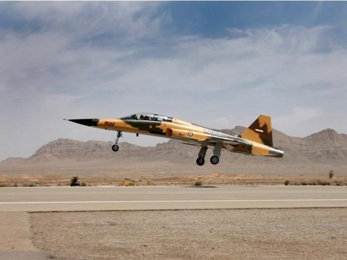 Iran unveils first fully-indigenous fighter jet | इराणने तयार केले स्वतःचे फायटर जेट, अमेरिकेला प्रत्युत्तर देण्यासाठी तयारी