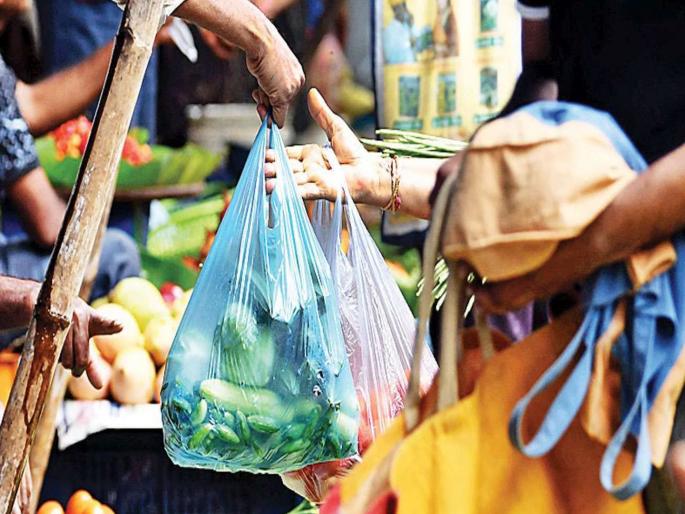 Now Mumbaikars, including vendors, will be fined for using plastic; MPCB and municipality's action on plastic ban accelerates | प्लास्टिक वापरल्यास आता विक्रेत्यांसह मुंबईकरांनाही दंड; एमपीसीबी आणि पालिकेच्या प्लास्टिक बंदीवरील कारवाईला वेग