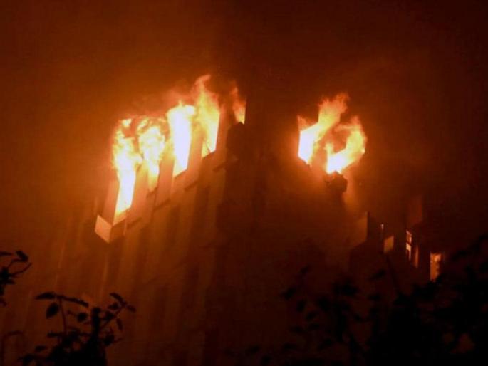 A fire broke out at Sun Pharma Company in MIDC of the ahmadnagar | Sun Pharma Fire: सन फार्मा कंपनीला भीषण आग; एका कामगाराचा मृत्यू A fire broke out at Sun Pharma Company in MIDC of the ahmadnagar | Sun Pharma Fire: सन फार्मा कंपनीला भीषण आग; एका कामगाराचा मृत्यू