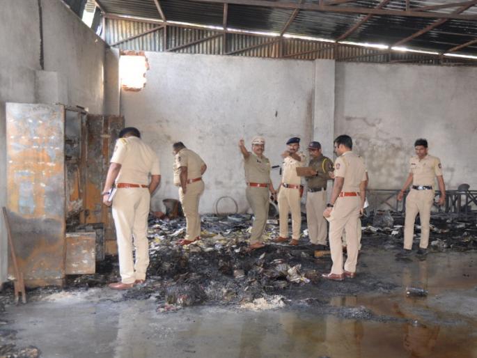 Changed work for a day and saved life Renuka Tathod accident of fire survivor in talawade | एक दिवसासाठी काम बदलले अन् जीव वाचला! आगीतून वाचलेल्या रेणुका ताथोड यांची ‘आपबीती’ Changed work for a day and saved life Renuka Tathod accident of fire survivor in talawade | एक दिवसासाठी काम बदलले अन् जीव वाचला! आगीतून वाचलेल्या रेणुका ताथोड यांची ‘आपबीती’