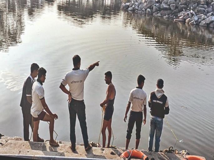 nine year old girl dies after drowning in pool Shocking incident in Pune | बहिणीसह कपडे धुण्यासाठी गेलेल्या ९ वर्षीय मुलीचा तळ्यात बुडून मृत्यू; पुण्यातील धक्कादायक घटना