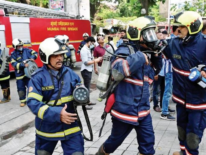 What exactly is the pain that is plaguing the 'firefighters'? Major accident, temporary discussions and zero implementation! | 'अग्निशमन'ला सतावणारे नेमके दुखणे आहे तरी काय? मोठी दुर्घटना, तात्पुरती चर्चा आणि अंमलबजावणी शून्य! What exactly is the pain that is plaguing the 'firefighters'? Major accident, temporary discussions and zero implementation! | 'अग्निशमन'ला सतावणारे नेमके दुखणे आहे तरी काय? मोठी दुर्घटना, तात्पुरती चर्चा आणि अंमलबजावणी शून्य!