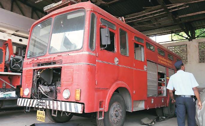 Even after 21 years of service, it is a cabinet! | २१ वर्षांच्या सेवेनंतरही ते सावत्रच! Even after 21 years of service, it is a cabinet! | २१ वर्षांच्या सेवेनंतरही ते सावत्रच!