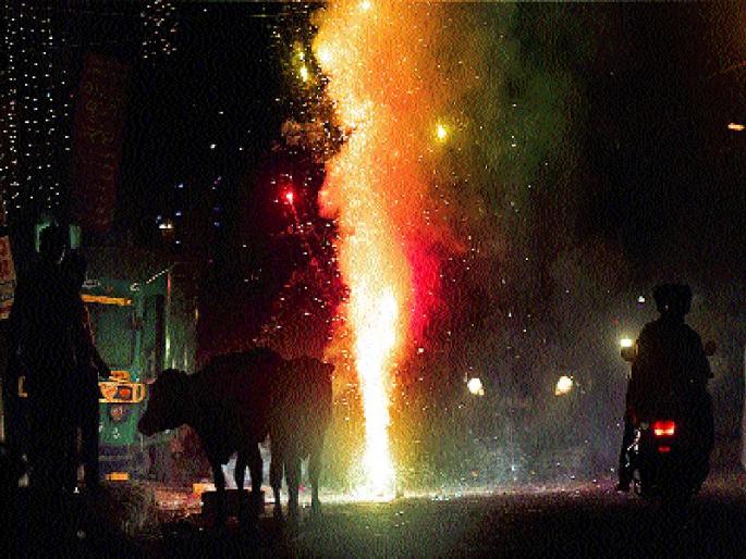 Notices to 125 people for municipal corporation, firecrackers | फटाके व्यावसायिकांवर महापालिकेचा बडगा, १२५ जणांना नोटिसा