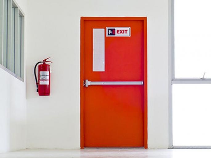 Independent officer now to investigate fire safety | अग्निसुरक्षेच्या तपासणीसाठी आता स्वतंत्र अधिकारी Independent officer now to investigate fire safety | अग्निसुरक्षेच्या तपासणीसाठी आता स्वतंत्र अधिकारी
