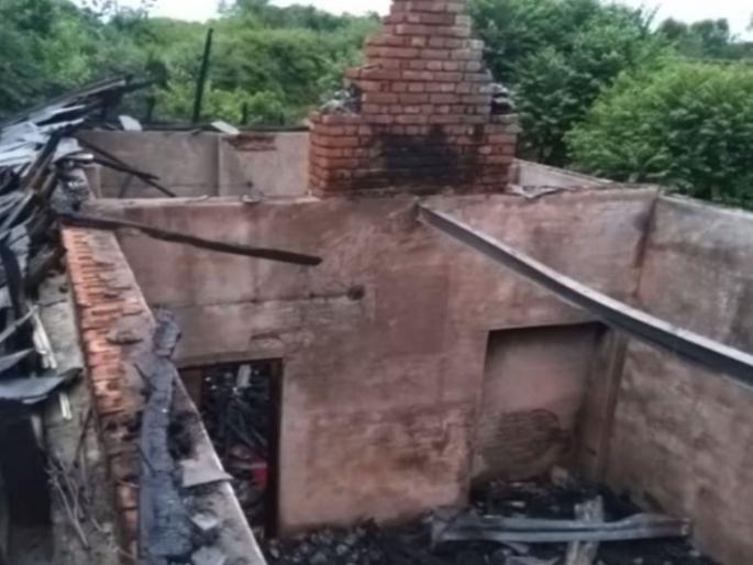 Allotment of 2 lakh fall subsidy for 2 houses in Bhadgaon taluka | भडगाव तालुक्यात ७८ घरांसाठी ४ लाख पडझडीचे अनुदान वाटप Allotment of 2 lakh fall subsidy for 2 houses in Bhadgaon taluka | भडगाव तालुक्यात ७८ घरांसाठी ४ लाख पडझडीचे अनुदान वाटप