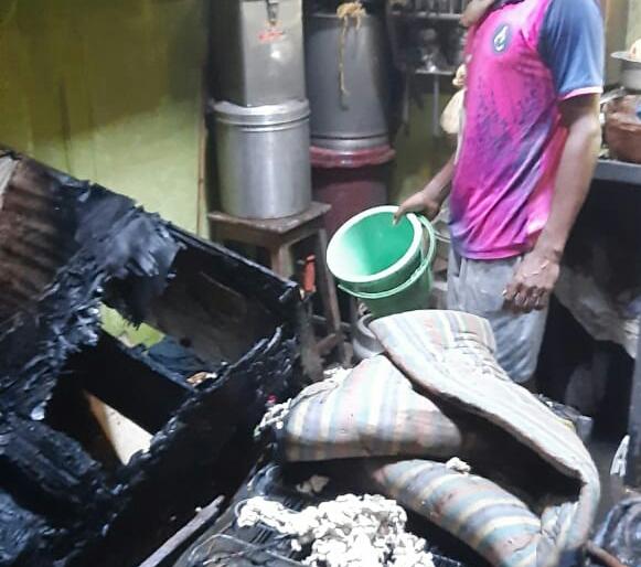 corona in sindhudurg-house burns | corona in sindhudurg-मसुरे टोकळवाडीत घराला आग