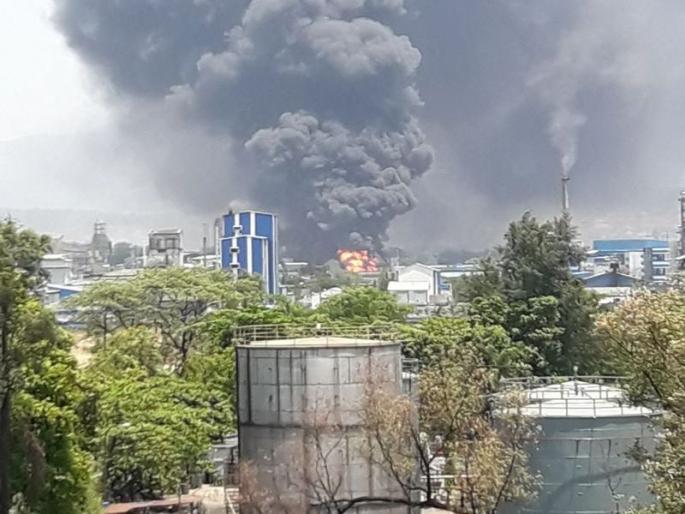 The fires of the raigad MIDC's company | महाड एमआयडीसीतील प्रिव्ही कंपनीला भीषण आग The fires of the raigad MIDC's company | महाड एमआयडीसीतील प्रिव्ही कंपनीला भीषण आग
