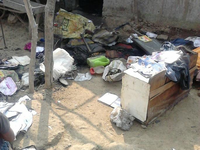 Unauthorized godowns in Indiranagar area of Nashik, health risk due to plastic factories | नाशिकच्या इंदिरानगर भागात अनधिकृ त गुदामे, प्लॅस्टिक कारखान्यांमुळे आरोग्यास धोका Unauthorized godowns in Indiranagar area of Nashik, health risk due to plastic factories | नाशिकच्या इंदिरानगर भागात अनधिकृ त गुदामे, प्लॅस्टिक कारखान्यांमुळे आरोग्यास धोका