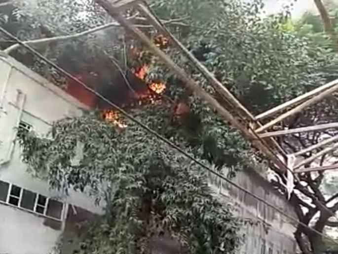 fire at Wadia Hospital, new building in shukravar peth; Wooden furniture burnt down | शुक्रवार पेठेतील वाडिया हॉस्पिटलच्या नवीन इमारतीला आग; लाकडी फर्निचर जळून खाक fire at Wadia Hospital, new building in shukravar peth; Wooden furniture burnt down | शुक्रवार पेठेतील वाडिया हॉस्पिटलच्या नवीन इमारतीला आग; लाकडी फर्निचर जळून खाक