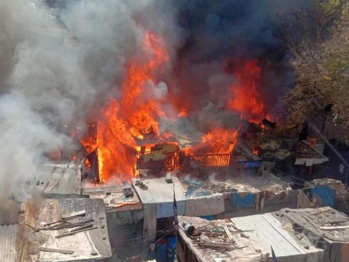 The 'Te' family from Bhimwadi has been in the field for 18 days | आग दुर्घटना : भीमवाडीतील 'ते' कुटुंब अठरा दिवसांपासून मैदानातच The 'Te' family from Bhimwadi has been in the field for 18 days | आग दुर्घटना : भीमवाडीतील 'ते' कुटुंब अठरा दिवसांपासून मैदानातच