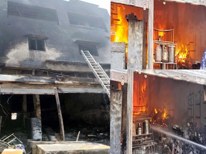 Joshi family in Vita Everyone is busy capturing happy moments for the wedding ceremony and their dreams are destroyed in the fire as the building catches fire | Sangli: मुलांच्या डोईवर अक्षता टाकण्याचे स्वप्न अधुरेच, विट्यातील अग्नितांडवाचा थरार अंगावर शहारे आणणारा Joshi family in Vita Everyone is busy capturing happy moments for the wedding ceremony and their dreams are destroyed in the fire as the building catches fire | Sangli: मुलांच्या डोईवर अक्षता टाकण्याचे स्वप्न अधुरेच, विट्यातील अग्नितांडवाचा थरार अंगावर शहारे आणणारा