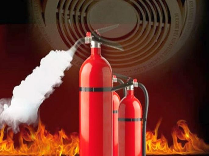 Two houses burnt down in Matori | मातोरीत दोन घरे आगीत भस्मसात Two houses burnt down in Matori | मातोरीत दोन घरे आगीत भस्मसात