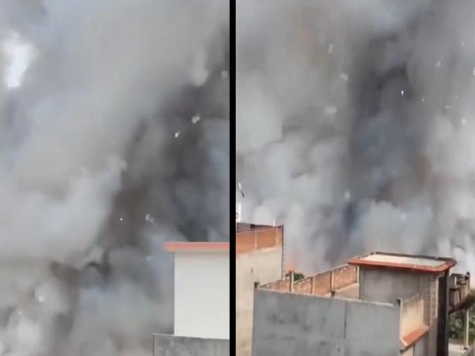 Diwali News: Firecrackers worth Rs 3 crores burnt in a few seconds; Smoke billows in the air, watch the video | काही सेकंदात 3 कोटी रुपयांचे फटाके जळून खाक; वातावरणात धुराचे लोट, पाहा Video... Diwali News: Firecrackers worth Rs 3 crores burnt in a few seconds; Smoke billows in the air, watch the video | काही सेकंदात 3 कोटी रुपयांचे फटाके जळून खाक; वातावरणात धुराचे लोट, पाहा Video...