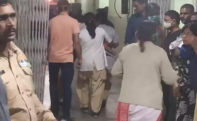 No life should be lost due to apathy of the system - Uddhav Thackeray | यंत्रणेच्या अनास्थेने एकही जीव जाऊ नये - उद्धव ठाकरे No life should be lost due to apathy of the system - Uddhav Thackeray | यंत्रणेच्या अनास्थेने एकही जीव जाऊ नये - उद्धव ठाकरे