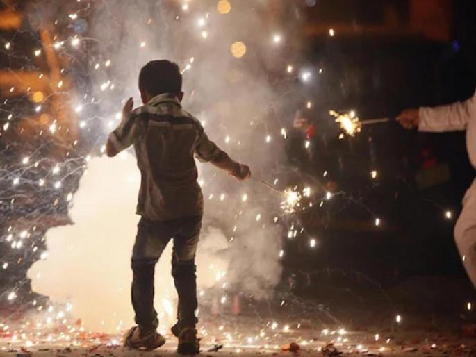 ...I never set off fireworks after that! | ...त्यानंतर मी फटाके कधीच वाजविले नाहीत! ...I never set off fireworks after that! | ...त्यानंतर मी फटाके कधीच वाजविले नाहीत!