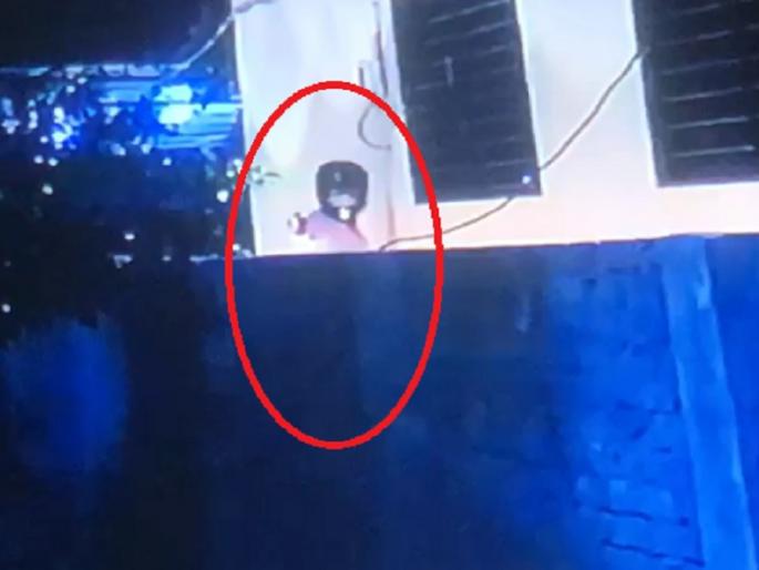 Thrilling! The marriage of the favorite girl took place, the angry young man opened fire on the hotel of the future groom | थरारक ! आवडत्या मुलीचे लग्न ठरले, संतापून तरुणाने भावी नवरदेवाच्या हॉटेलवर केला गोळीबार Thrilling! The marriage of the favorite girl took place, the angry young man opened fire on the hotel of the future groom | थरारक ! आवडत्या मुलीचे लग्न ठरले, संतापून तरुणाने भावी नवरदेवाच्या हॉटेलवर केला गोळीबार