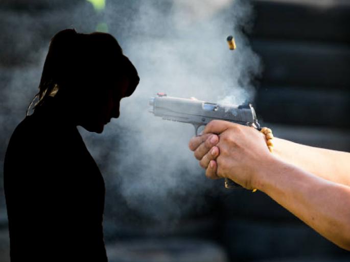 Beed Crime: Woman shot by step-brother, husband also involved, saying 'go your home' | Beed: माहेरी निघून जा म्हणत, महिलेवर सवतीच्या भावाने झाडली गोळी, पतीचाही सहभाग Beed Crime: Woman shot by step-brother, husband also involved, saying 'go your home' | Beed: माहेरी निघून जा म्हणत, महिलेवर सवतीच्या भावाने झाडली गोळी, पतीचाही सहभाग