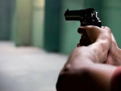 Shocking A minor boy shot two brothers in Srirampur | धक्कादायक! श्रीरामपूरमध्ये अल्पवयीन मुलाने दोघा भावांवर झाडल्या गोळ्या Shocking A minor boy shot two brothers in Srirampur | धक्कादायक! श्रीरामपूरमध्ये अल्पवयीन मुलाने दोघा भावांवर झाडल्या गोळ्या