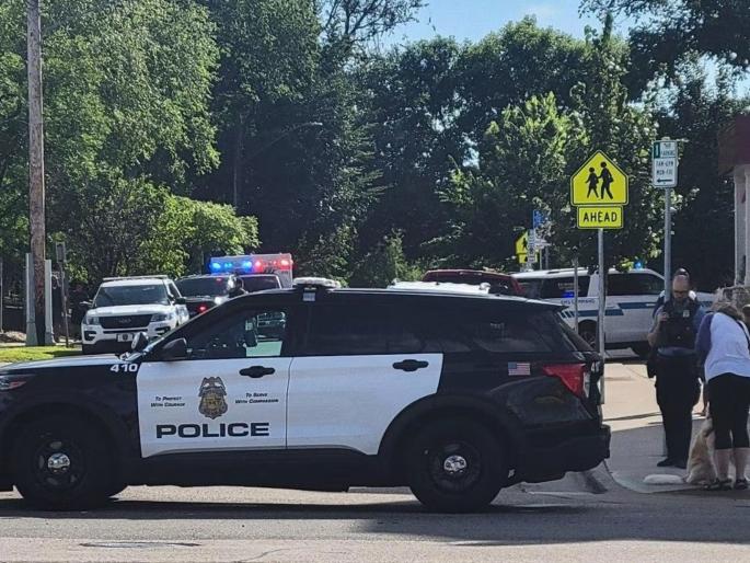 Attack on school in Minneapolis; Three dead, many students injured | मिनियापोलिस शहरातील शाळेवर हल्ला; तिघांचा मृत्यू, अनेक विद्यार्थी जखमी