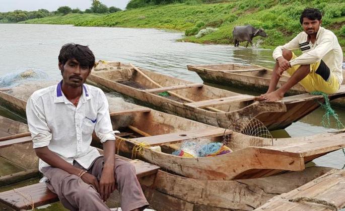 Crisis of employment on 90,000 fishermen | ९० हजार मासेमारांवर रोजगाराचे संकट Crisis of employment on 90,000 fishermen | ९० हजार मासेमारांवर रोजगाराचे संकट