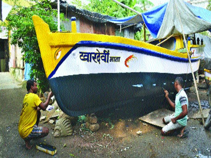 Fishermen ready for Narali purnima in Mumbai | दर्याराजा सांभाळ कर, व्यवसायाला भरभराट दे, नारळी पौर्णिमेसाठी कोळीवाडे झाले सज्ज Fishermen ready for Narali purnima in Mumbai | दर्याराजा सांभाळ कर, व्यवसायाला भरभराट दे, नारळी पौर्णिमेसाठी कोळीवाडे झाले सज्ज