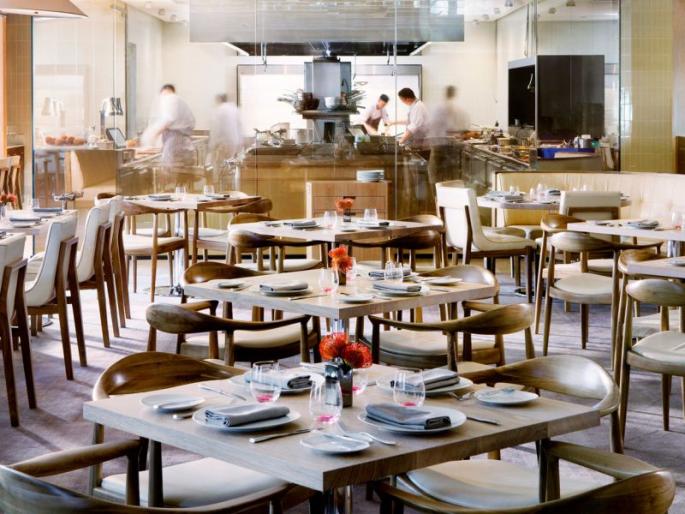 The five-star hotel has the FDA's radar | पंचतारांकित हॉटेल एफडीएच्या रडारवर The five-star hotel has the FDA's radar | पंचतारांकित हॉटेल एफडीएच्या रडारवर