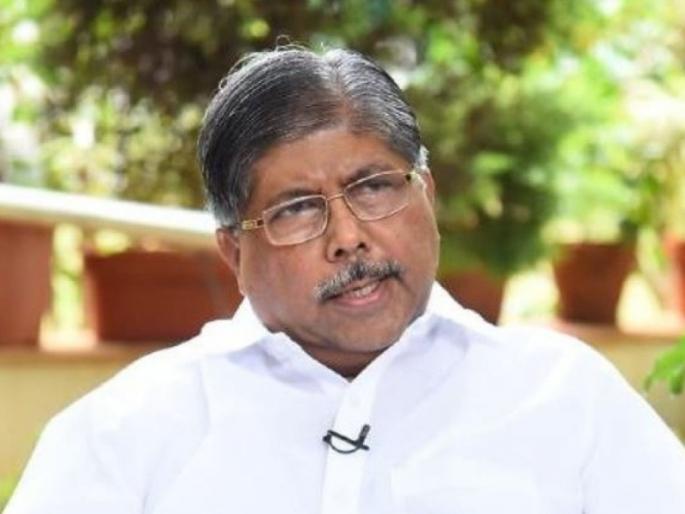 role in assisting co-operative yarn mills; Information of Minister Chandrakant Patil | सहकारातील सूत गिरण्यांना मदत करण्याची भूमिका; चंद्रकांत पाटील यांची माहिती