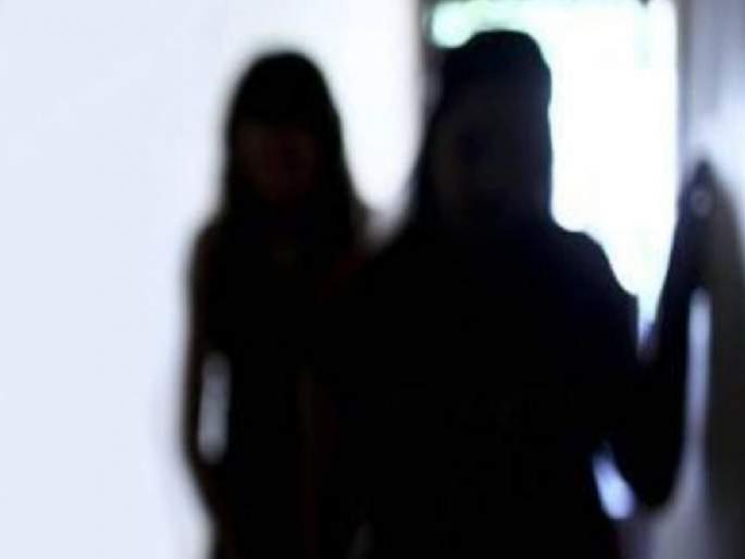 mother herself pushed daughters for prostitution, dalal arrested both girls were released | आईच बनली वैरीण, पोटच्या मुलींना देहव्यापारात ढकलण्याचा प्रयत्न mother herself pushed daughters for prostitution, dalal arrested both girls were released | आईच बनली वैरीण, पोटच्या मुलींना देहव्यापारात ढकलण्याचा प्रयत्न