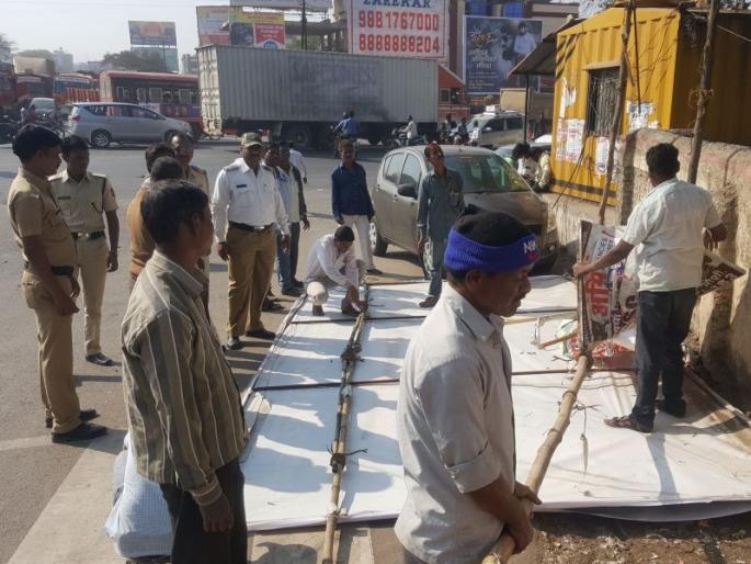 For the cleanliness survey, the work of Chakan Municipal Council, garbage picked up every day | स्वच्छता सर्वेक्षणासाठी चाकण नगरपरिषदेची लगबग, दररोज उचलतात कचरा For the cleanliness survey, the work of Chakan Municipal Council, garbage picked up every day | स्वच्छता सर्वेक्षणासाठी चाकण नगरपरिषदेची लगबग, दररोज उचलतात कचरा