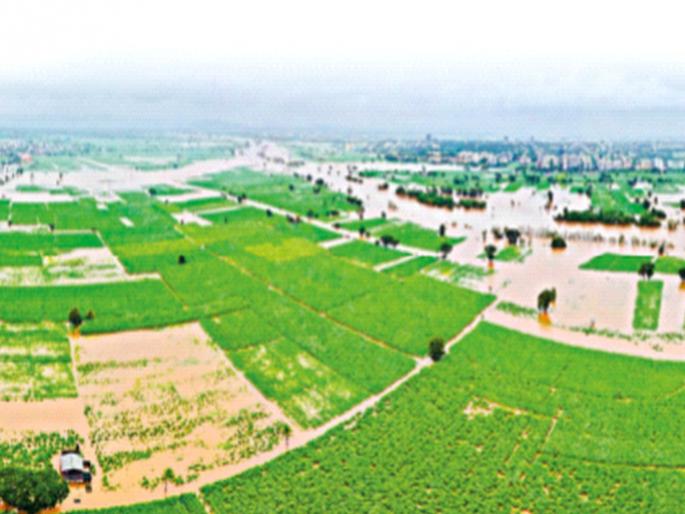 Warning to Kolhapur, Solapur; Five gates of Radhanagari dam opened | कोल्हापुरात विळखा, सोलापूरला इशारा; राधानगरी धरणाचे पाच दरवाजे खुले