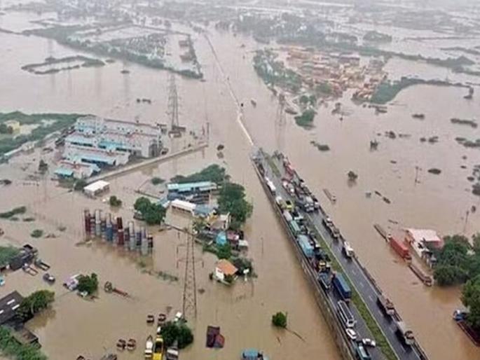 Tamil Nadu floods kill three, leave 800 stranded on train; Two teams of NDRF left | तामिळनाडूत पुरामुळे तिघांचा मृत्यू, ट्रेनमध्ये ८०० प्रवासी अडकले; NDRFच्या दोन टीम रवाना Tamil Nadu floods kill three, leave 800 stranded on train; Two teams of NDRF left | तामिळनाडूत पुरामुळे तिघांचा मृत्यू, ट्रेनमध्ये ८०० प्रवासी अडकले; NDRFच्या दोन टीम रवाना