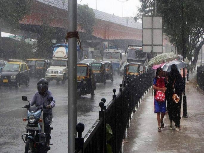 About 101 flood prone areas are a challenge before the municipality during monsoon in mumbai | पावसाळ्यात १०१ पूरप्रवण क्षेत्रांचे पालिकेसमोर आव्हान About 101 flood prone areas are a challenge before the municipality during monsoon in mumbai | पावसाळ्यात १०१ पूरप्रवण क्षेत्रांचे पालिकेसमोर आव्हान