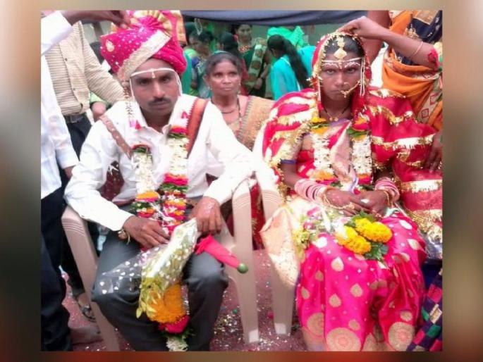 Divyang Ashwin got Surekha's support; this unique marriage of Ghatkinhi become topic of discussion | आश्विनच्या मूक संवेदनेला सुरेखाची साथ; घाटकिन्हीच्या या अनोख्या विवाहाची पंचक्रोशीत चर्चा Divyang Ashwin got Surekha's support; this unique marriage of Ghatkinhi become topic of discussion | आश्विनच्या मूक संवेदनेला सुरेखाची साथ; घाटकिन्हीच्या या अनोख्या विवाहाची पंचक्रोशीत चर्चा