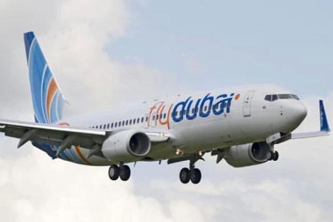 Bad weather: Dubai-Delhi flight landing in Nagpur | वाईट हवामान : दुबई-दिल्ली विमानाचे नागपुरात लँडींग Bad weather: Dubai-Delhi flight landing in Nagpur | वाईट हवामान : दुबई-दिल्ली विमानाचे नागपुरात लँडींग