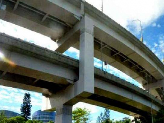 Chhatrapati Sambhajinagar metro-flyover project in the air; It has been 18 months since Nitin Gadkari's announcement | छत्रपती संभाजीनगरचा मेट्रो-उड्डाणपुलाचा प्रकल्प हवेतच; गडकरींच्या घोषणेलाही झाले १८ महिने Chhatrapati Sambhajinagar metro-flyover project in the air; It has been 18 months since Nitin Gadkari's announcement | छत्रपती संभाजीनगरचा मेट्रो-उड्डाणपुलाचा प्रकल्प हवेतच; गडकरींच्या घोषणेलाही झाले १८ महिने