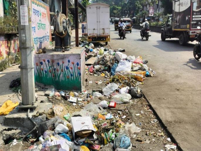 A pile of garbage around Shilpa garbage countainer; The zero waste campaign is getting stuck | ‘शिल्पा’च्या भोवताली कचऱ्याचा विळखा; शून्य कचरा मोहिमेला फासला जातोय हरताळ A pile of garbage around Shilpa garbage countainer; The zero waste campaign is getting stuck | ‘शिल्पा’च्या भोवताली कचऱ्याचा विळखा; शून्य कचरा मोहिमेला फासला जातोय हरताळ