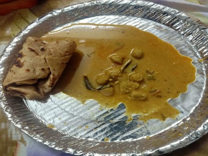 Penalty for contractor providing substandard meals at Covid Care Center | कोविड केअर सेंटरमध्ये निकृष्ट जेवण देणाऱ्या कंत्राटदाराला दंड Penalty for contractor providing substandard meals at Covid Care Center | कोविड केअर सेंटरमध्ये निकृष्ट जेवण देणाऱ्या कंत्राटदाराला दंड