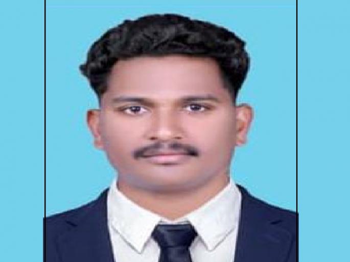 Young man dies of heart attack while playing football in Kolhapur | फुटबॉल खेळताना तरुणाचा हृदयविकाराने मृत्यू, कोल्हापुरातील घटना Young man dies of heart attack while playing football in Kolhapur | फुटबॉल खेळताना तरुणाचा हृदयविकाराने मृत्यू, कोल्हापुरातील घटना