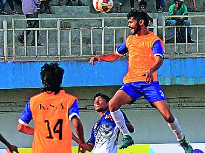 'Patnaer', 'Police' advance: Rajesh Cup soccer competition | ‘पाटाकडील’, ‘पोलीस’ची आगेकूच : राजेश चषक फुटबॉल स्पर्धा 'Patnaer', 'Police' advance: Rajesh Cup soccer competition | ‘पाटाकडील’, ‘पोलीस’ची आगेकूच : राजेश चषक फुटबॉल स्पर्धा