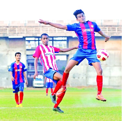 Football by government to 614 schools | ६१४ शाळांना सरकारकडून फुटबॉल Football by government to 614 schools | ६१४ शाळांना सरकारकडून फुटबॉल