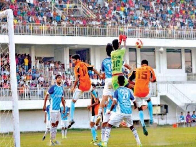 The remaining two matches of Kolhapur Mayor's Cup football tournament will be played in three days from Friday to Sunday | पुन्हा सुरु होणार फुटबॉलचा थरार, महापौर चषकचे सामने शुक्रवारपासून; मात्र.. The remaining two matches of Kolhapur Mayor's Cup football tournament will be played in three days from Friday to Sunday | पुन्हा सुरु होणार फुटबॉलचा थरार, महापौर चषकचे सामने शुक्रवारपासून; मात्र..