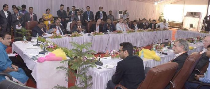 Foreign investors have golden chance in India | भारतात विदेशी गुंतवणूकदारांना सुवर्णसंधी