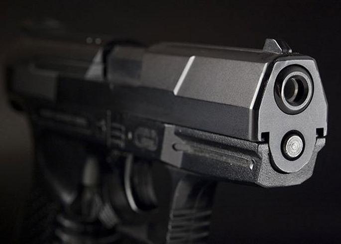  Foreign-made pistol seized from youth | युवकाकडून विदेशी बनावटीची पिस्तुल जप्त