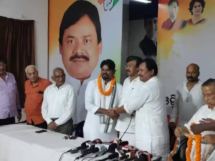 Former Indian hockey captain Prabodh Tirkey joins Congress in Bhubaneswar, Odisha, know here | भारतीय हॉकी संघाचे कर्णधार ते 'राजकारण', एअर इंडियाची नोकरी सोडून केला काँग्रेसमध्ये प्रवेश Former Indian hockey captain Prabodh Tirkey joins Congress in Bhubaneswar, Odisha, know here | भारतीय हॉकी संघाचे कर्णधार ते 'राजकारण', एअर इंडियाची नोकरी सोडून केला काँग्रेसमध्ये प्रवेश
