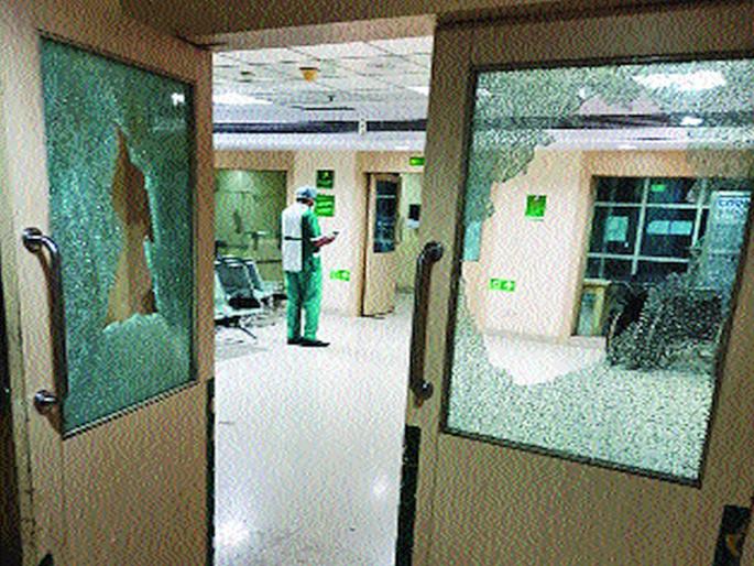 Patient dies after not getting treatment on time in fortis hospital | वेळेवर उपचार न मिळाल्याने रुग्णाचा मृत्यू; फोर्टिस हॉस्पिटलमधील घटना Patient dies after not getting treatment on time in fortis hospital | वेळेवर उपचार न मिळाल्याने रुग्णाचा मृत्यू; फोर्टिस हॉस्पिटलमधील घटना