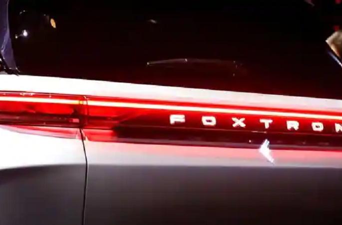 apple iphone maker Foxconn plans to make electric vehicles in india know details | Apple iPhone उत्पादन करणारी कंपनी भारतात Electric Car तयार करण्याच्या तयारीत, पाहा काय आहे प्लॅन apple iphone maker Foxconn plans to make electric vehicles in india know details | Apple iPhone उत्पादन करणारी कंपनी भारतात Electric Car तयार करण्याच्या तयारीत, पाहा काय आहे प्लॅन