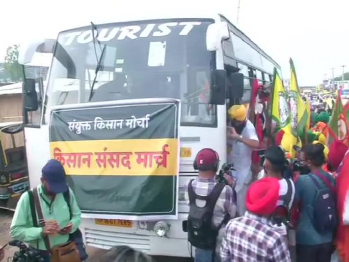 Farmers 'entry in the capital again after six months, farmers' agitation on Jantar Mantar against the central government | सहा महिन्यानंतर राजधानीत पुन्हा शेतकऱ्यांची एंट्री, केंद्र सरकारविरोधात जंतर-मंतरवर शेतकऱ्यांचे आंदोलन