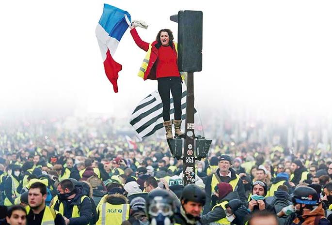 yellow-vest- movement-France-youth-protest | फ्रान्समधली यलो वेस्ट मुव्हमेंट- तरुण म्हणतात 'कामाचं बोला!' yellow-vest- movement-France-youth-protest | फ्रान्समधली यलो वेस्ट मुव्हमेंट- तरुण म्हणतात 'कामाचं बोला!'